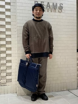 「BEAMS LIGHTS（ビームスライツ）のアイテム（ショルダーバッグ）」を使った、BEAMS LIGHTS Mensさん（メンズ・169cm）の冬コーディネート
