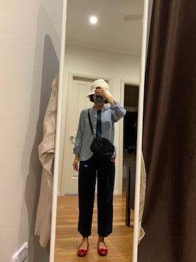 「MARGARET HOWELL（マーガレットハウエル）のアイテム（スラックス）」を使った、Echo Zhaoさん（レディース・153cm）の冬コーディネート