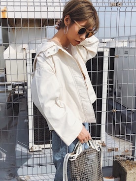 「UNIQLO（ユニクロ）のハイライズワイドストレートジーンズ（デニムパンツ）」を使った、asammyさん（レディース・170cm）の春コーディネート