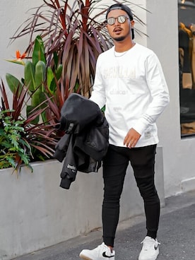 「WHIM ROTH（ウィムロス）のアイテム」を使った、adamsJUGGLERさん（メンズ・173cm）の冬コーディネート