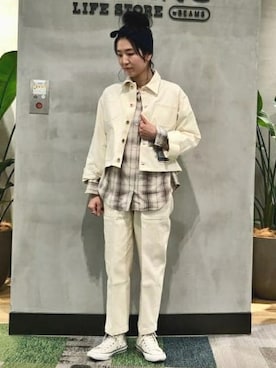 「白」｜「アイテム（カバーオール）」を使った、B:MING by BEAMS WOMENさん（レディース・164cm）の春コーディネート
