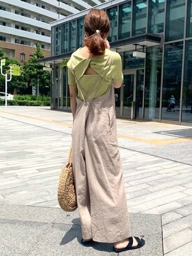 「ピスタチオ」｜「アイテム（サロペット/オーバーオール）」を使った、B:MING by BEAMS WOMENさん（レディース・167cm）の夏コーディネート