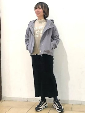 「AIR MAX」｜「アイテム（スウェット）」を使った、B:MING by BEAMS WOMENさん（レディース・160cm）の春コーディネート