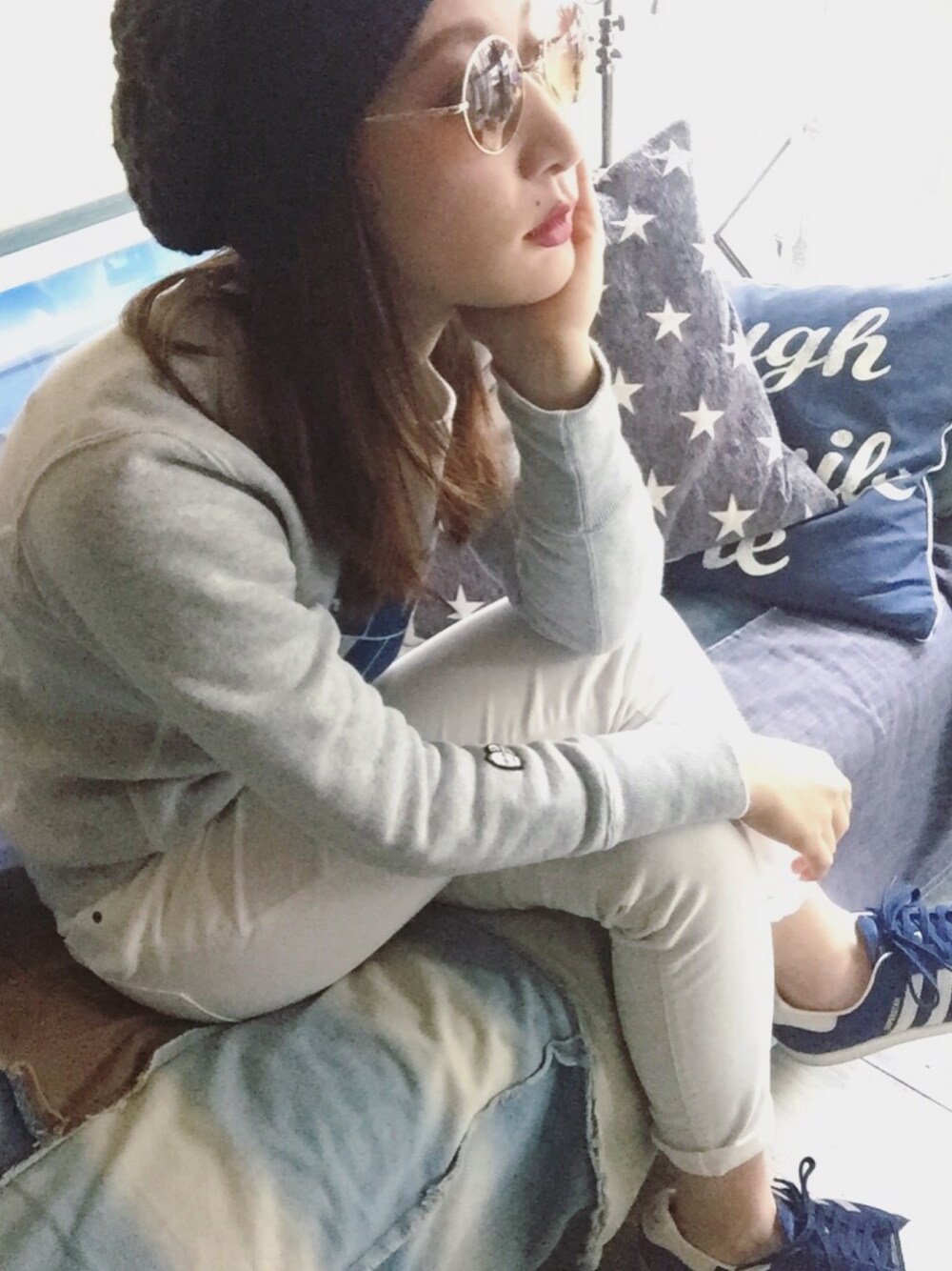 「カジュアル、ニット帽、Champion、BEAMS、STAR WARS、adidas、Diesel」｜「Championのアイテム（パーカー、グレー系）」を使った、mariiinさん（レディース・158cm）の春コーディネートの1枚目の写真