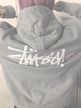 「STUUSYのアイテム（パーカー、グレー系）」を使った、ももたろうさん（レディース・154cm）の秋コーディネート