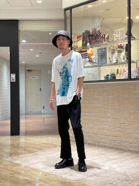 「ラッドミュージシャン」｜「アイテム（スラックス）」を使った、Shunsuke Itoさん（メンズ・173cm）の春コーディネート