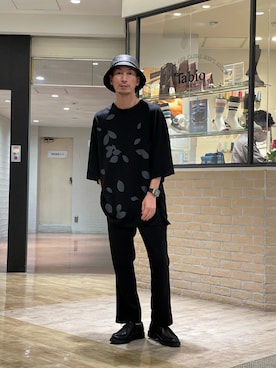 「ラッドミュージシャン」｜「アイテム（スラックス）」を使った、Shunsuke Itoさん（メンズ・173cm）の春コーディネート