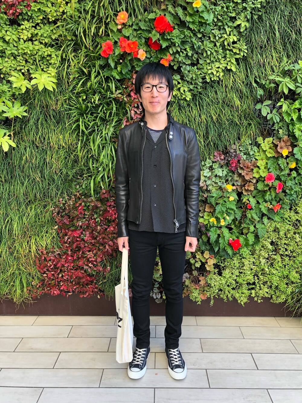 「ボタニカル」｜「MIHARAYASUHIROのアイテム（ライダースジャケット、ブラック系）」を使った、Daisuke Aさん（メンズ・168cm）の秋コーディネートの1枚目の写真