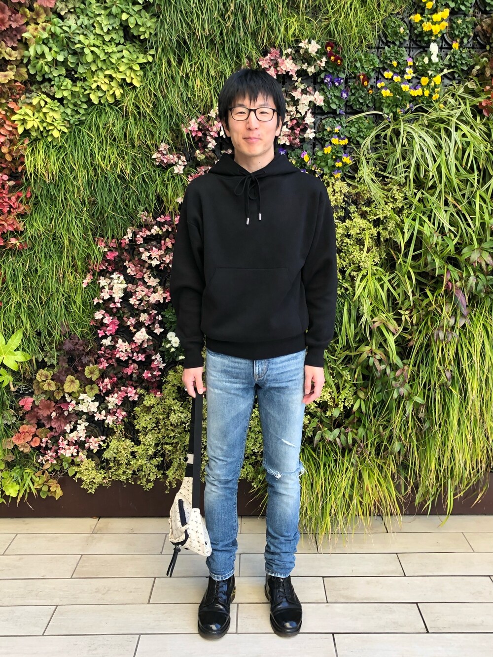 「ボタニカル」｜「cabanのアイテム（パーカー、ブラック系）」を使った、Daisuke Aさん（メンズ・168cm）の冬コーディネートの1枚目の写真