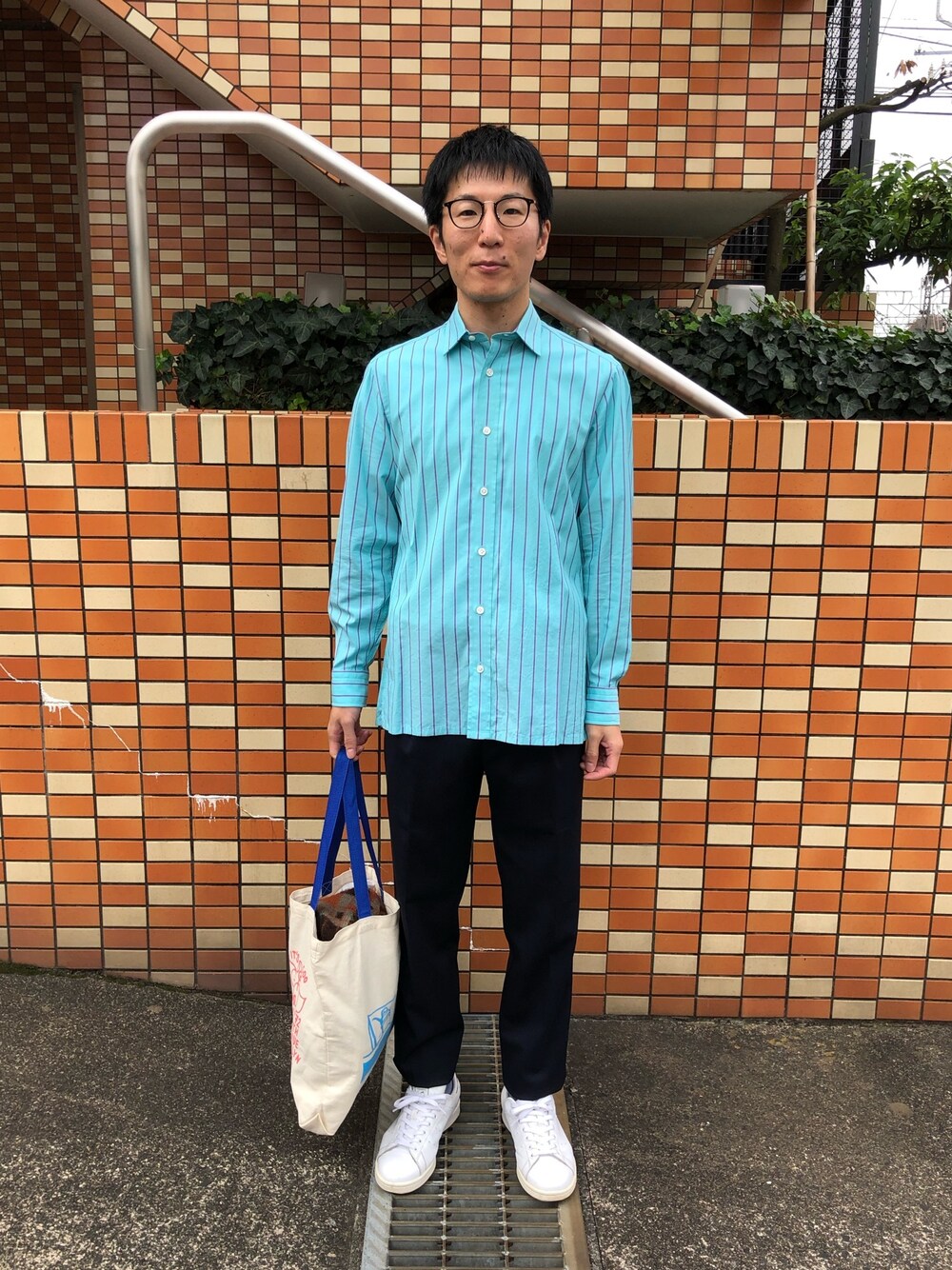 「ランチ」｜「Salvatore Piccoloのアイテム（シャツ/ブラウス、ブルー系）」を使った、Daisuke Aさん（メンズ・168cm）の秋コーディネートの1枚目の写真