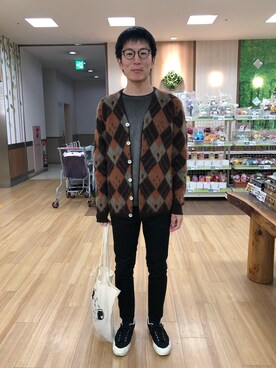 「SAINT LAURENT PARIS（サンローランパリ）のアイテム（Tシャツ/カットソー）」を使った、Daisuke Aさん（メンズ・168cm）の秋コーディネート