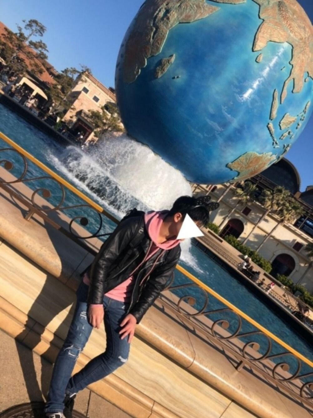 「disney、マダガスカル、地球儀」｜「マダガスカルのアイテム（その他、その他）」を使った、参考にならない男のWEARさん（メンズ・175cm）の冬コーディネートの1枚目の写真