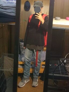 「ニューエラーのアイテム（バックパック/リュック、レッド系）」を使った、りよんさん（メンズ・163cm）の夏コーディネート