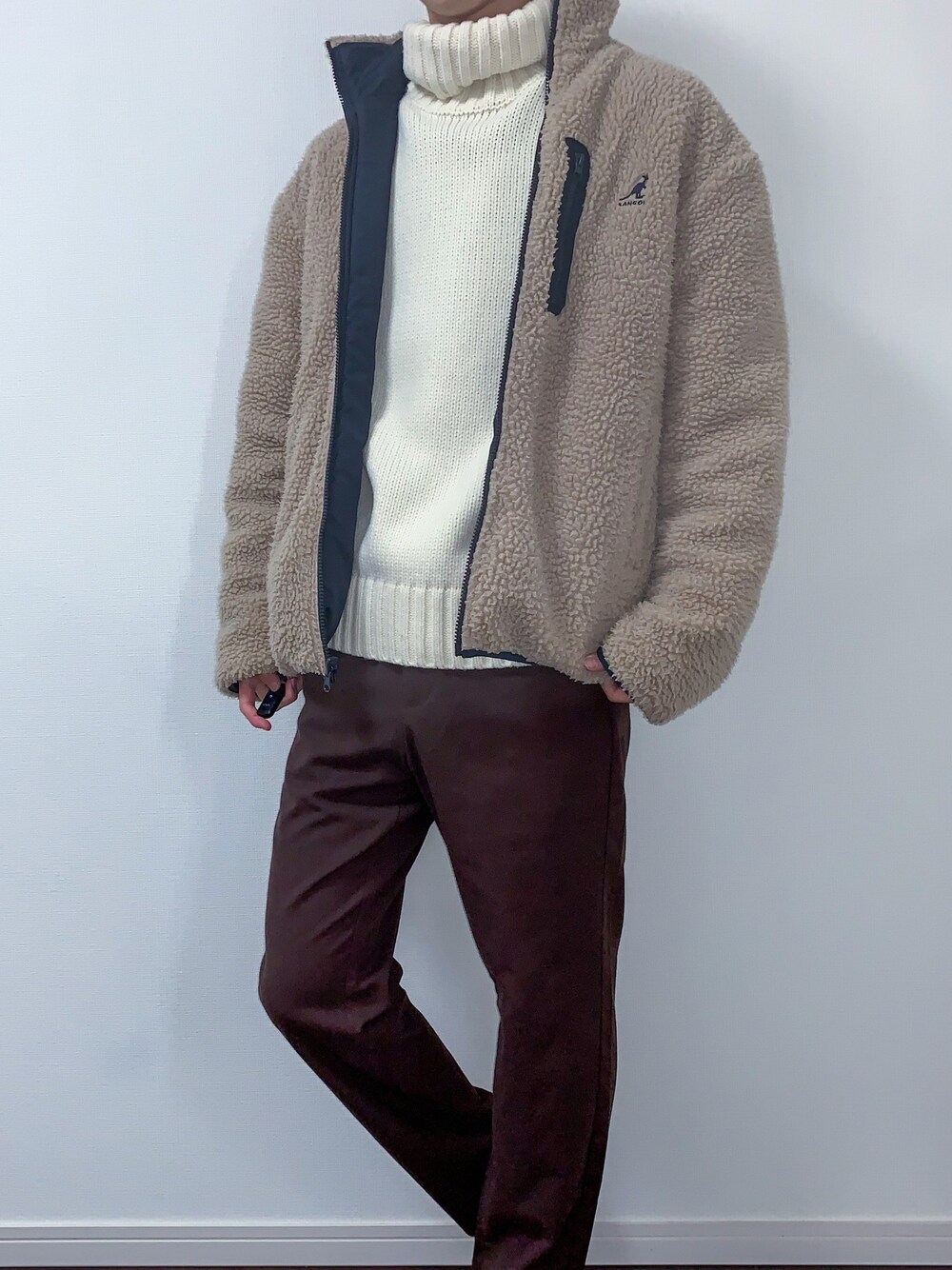 「シンプル、大人カジュアル、シンプルコーデ、オトナカジュアル、カジュアル、カジュアルコーデ、冬コーデ、ゆるコーデ、ootd、プチプラ」｜「KANGOLの【ユニセックスで着用可能/選べる2タイプ】KANGOL/カンゴール別注 リバーシブル シープボアフリースジャケット/オーバーサイズ ボアスタンドブルゾン ボアジャケット（ブルゾン、イエロー系）」を使った、たくみさん（メンズ・171cm）の冬コーディネートの1枚目の写真