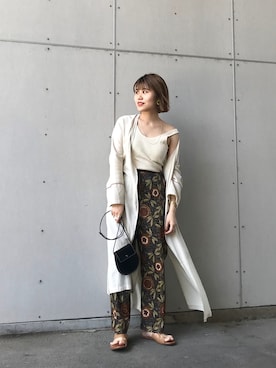 「肌見せ」｜「アイテム（その他アウター）」を使った、てじさん（レディース・159cm）の春コーディネート