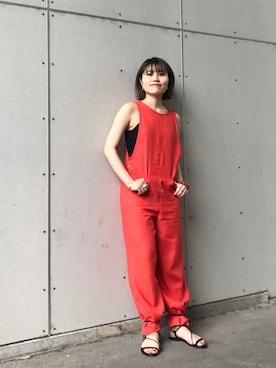 「大人カジュアル」｜「アイテム（サロペット/オーバーオール、オレンジ系）」を使った、てじさん（レディース・159cm）の夏コーディネート