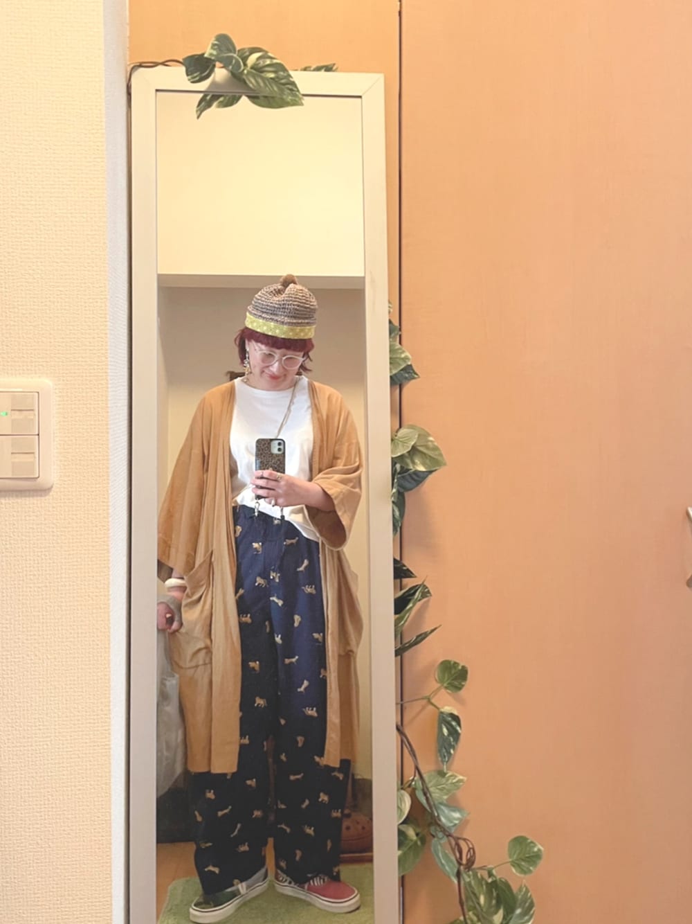 「カジュアル、シンプル、ゆるコーデ、ラフ、帽子、カオリノモリ、VANS、niko and ...、通勤コーデ、柄物」｜「kaorinomoriのアミストー（帽子、グレー系）」を使った、えちご屋さん（レディース・168cm）の春コーディネートの1枚目の写真