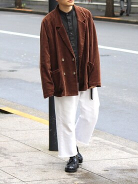 テーラードジャケットを使った ブラウン ホワイト の人気ファッションコーディネート Wear