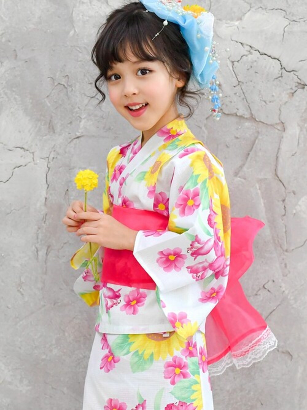 「浴衣、韓国ファッション、子供服Bee」｜「Bee des Beeの選べる20柄 セパレートタイプ浴衣 3点セット（浴衣、その他）」を使った、子供服Beeさん（キッズ・110cm）の夏コーディネートの1枚目の写真