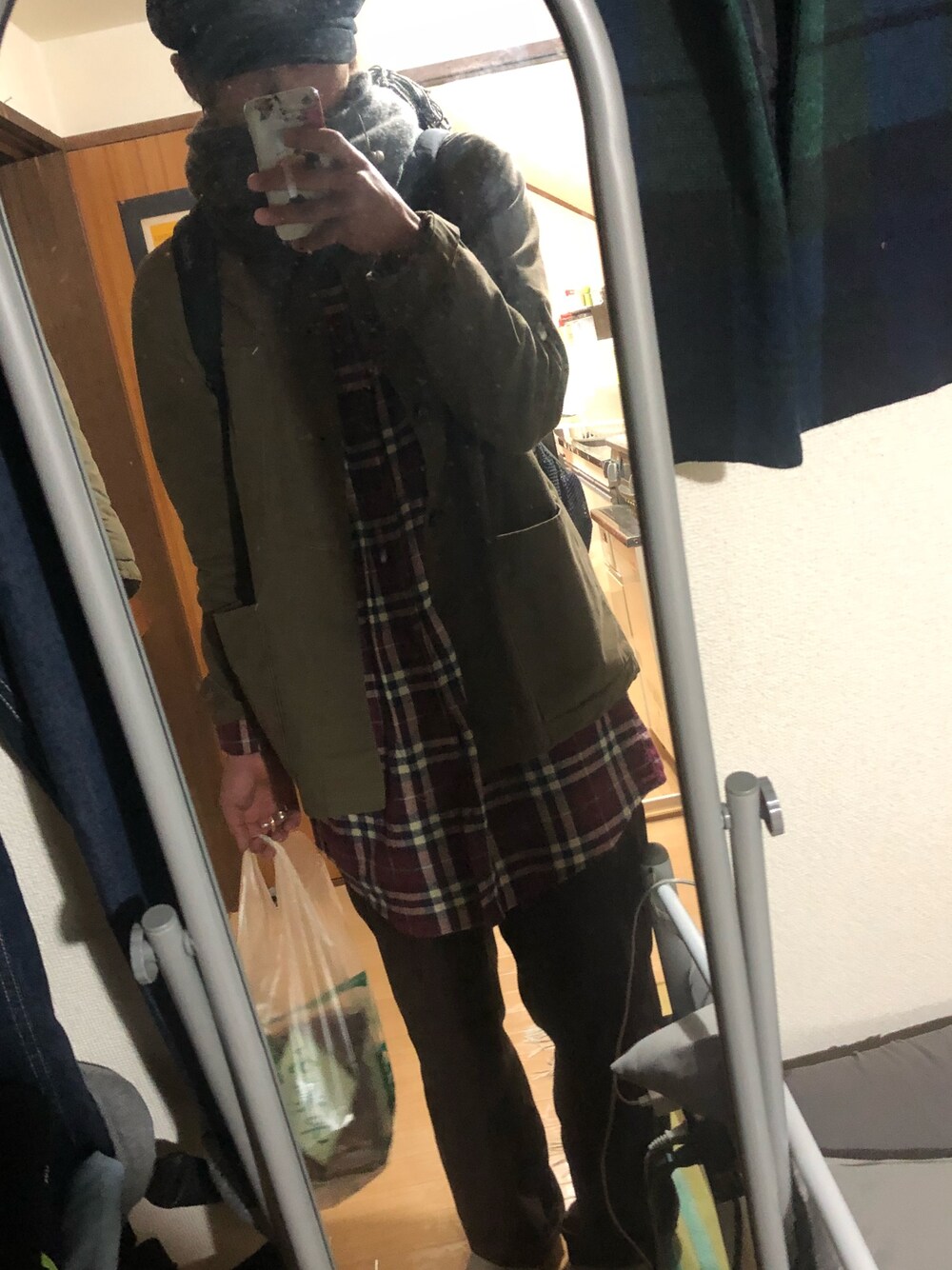 「秋冬コーデ、ゆるコーデ、ワイドパンツ、リュック、いいね、save、フォローお願いします🤑」｜「no brandのアイテム（シャツ/ブラウス、その他）」を使った、yutaroさん（メンズ・173cm）の秋コーディネートの1枚目の写真