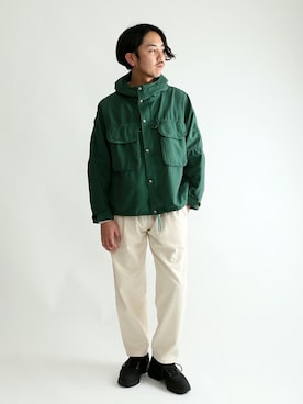 「アイテム（マウンテンパーカー、グリーン系）」を使った、SASAさん（メンズ・175cm）の冬コーディネート