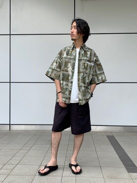 「417 EDIFICE（フォーワンセブンエディフィス）の◆【BIG SHIRTS / ビックシャツ】 レギュラーカラー ショートスリーブ シャツ（シャツ/ブラウス、グリーン系）」を使った、SASAさん（メンズ・175cm）の夏コーディネート
