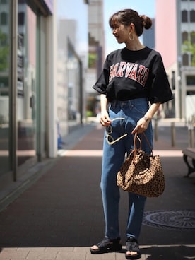 「MONKEY TIME（モンキータイム）のアイテム（Tシャツ/カットソー、ブラック系）」を使った、Ayano Fujitaさん（レディース・165cm）の夏コーディネート