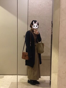 「BEAMS（ビームス）のアイテム（クラッチバッグ）」を使った、Lin Yunさん（レディース・156cm）の冬コーディネート