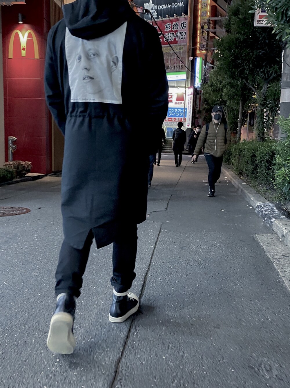 「RAF SIMONSのアイテム（ジャケット/アウター、ブラック系）」を使った、plzkillmeさん（メンズ・170cm）の秋コーディネートの1枚目の写真