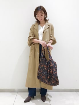 「フラワープリント」｜「アイテム（その他アウター）」を使った、ナツコさん（レディース・162cm）の秋コーディネート