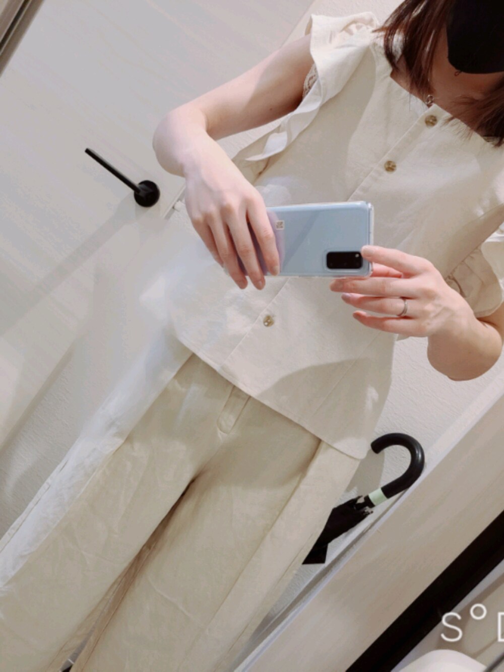 「オトナカジュアル、シンプル、ベージュ、プチプラ」｜「GUのアイテム（パンツ、ベージュ系）」を使った、はるかさん（レディース・156cm）の夏コーディネートの1枚目の写真