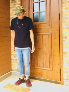 「Tシャツ」｜「アイテム（トップス、ゴールド系）」を使った、ishoneさん（メンズ・169cm）の春コーディネート