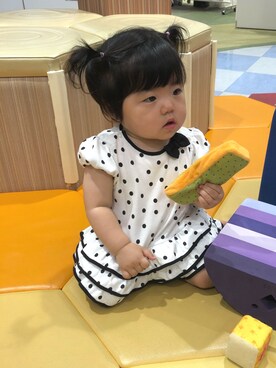 「kate spade new york（ケイトスペード ニューヨーク）のアイテム（ワンピース/ドレス、ホワイト系）」を使った、ゆうなpanさん（キッズ・90cm）の秋コーディネート