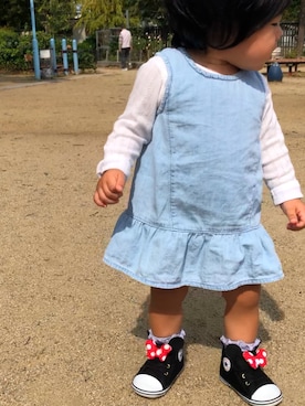 「GAP（ギャップ）のアイテム（ジャンパースカート、ブルー系）」を使った、ゆうなpanさん（キッズ・90cm）の秋コーディネート