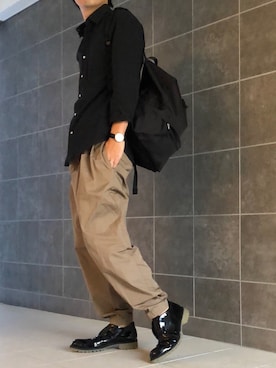 「DISCOVERED（ディスカバード）のアイテム（シューズ）」を使った、きつね顔さん（メンズ・173cm）の秋コーディネート