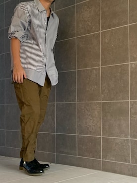 「DISCOVERED（ディスカバード）のアイテム（シューズ）」を使った、きつね顔さん（メンズ・173cm）の秋コーディネート
