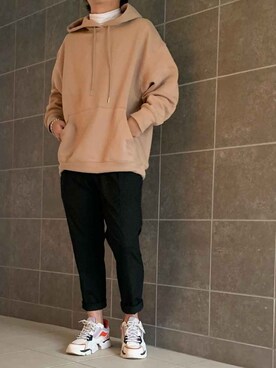 「やっぱりストリートが好き」｜「アイテム（財布/小物）」を使った、きつね顔さん（メンズ・173cm）の秋コーディネート