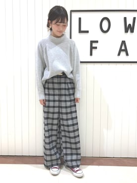 「CONVERSE（コンバース）のCONVERSE コンバース オール スター オックス / ALL STAR OX (MRN) 32163522（スニーカー）」を使った、LOWRYSFARM ゆめタウン出雲さん（レディース・156cm）の冬コーディネート