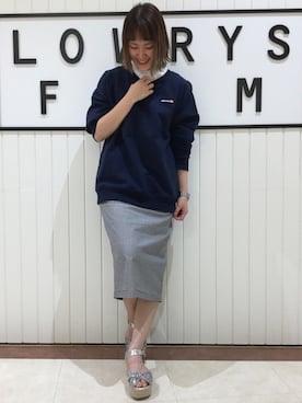 「KOMONO.（コモノ）のアイテム（アナログ腕時計）」を使った、LOWRYSFARM ゆめタウン出雲さん（レディース・160cm）の春コーディネート