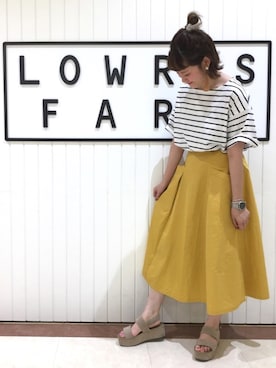 「KOMONO.（コモノ）のアイテム（アナログ腕時計）」を使った、LOWRYSFARM ゆめタウン出雲さん（レディース・160cm）の春コーディネート