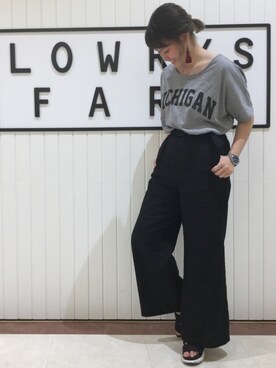 「KOMONO.（コモノ）のアイテム（アナログ腕時計）」を使った、LOWRYSFARM ゆめタウン出雲さん（レディース・158cm）の夏コーディネート