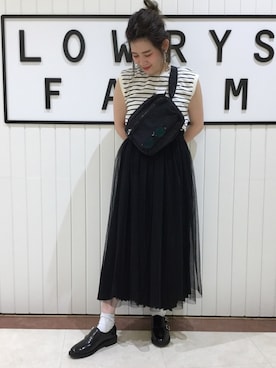 「アイテム（バレッタ/ヘアクリップ、ブラウン系）」を使った、LOWRYSFARM ゆめタウン出雲さん（レディース・155cm）の夏コーディネート