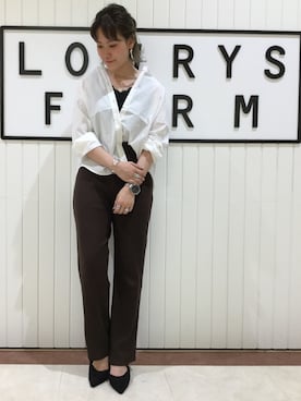 「KOMONO.（コモノ）のアイテム（アナログ腕時計）」を使った、LOWRYSFARM ゆめタウン出雲さん（レディース・158cm）の秋コーディネート