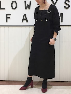 「KOMONO.（コモノ）のアイテム（アナログ腕時計）」を使った、LOWRYSFARM ゆめタウン出雲さん（レディース・155cm）の秋コーディネート