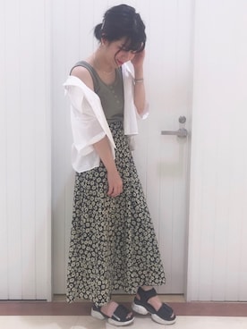 「LOWRYS FARM（ローリーズファーム）のショートＣＰＯシャツ　841006（シャツ/ブラウス）」を使った、LOWRYSFARM ゆめタウン出雲さん（レディース・155cm）の夏コーディネート