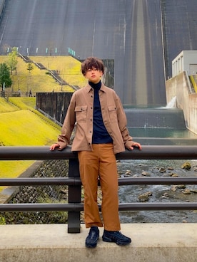 「アイテム（チノパンツ、オレンジ系）」を使った、rolandjamesjebbiaさん（メンズ・174cm）の秋コーディネート