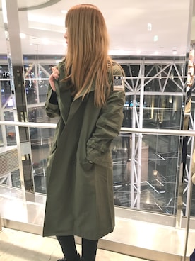 「AVIREX（アヴィレックス）のアイテム（トレンチコート）」を使った、mitsuyaさん（レディース・168cm）の冬コーディネート