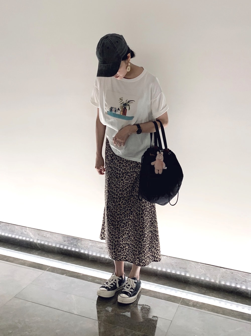 「BEAMS BOY、moussy、pou dou dou、夏、豹紋、ひょう柄」｜「POU DOU DOUのアイテム（Tシャツ/カットソー、ホワイト系）」を使った、WeiHsuanさん（レディース・162cm）の夏コーディネートの1枚目の写真