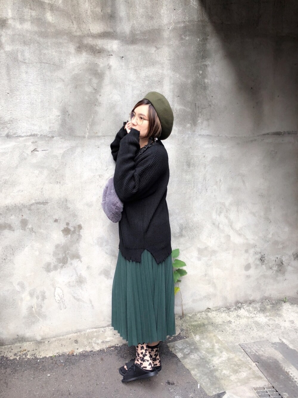 「girl、VINTAGE、stylistbianca、Bianca、B&Z Studio」｜「Stylist Biancaのhttps://m.facebook.com/stylistbianca（ニット/セーター、ブラック系）」を使った、Bianca Loさん（レディース・167cm）の冬コーディネートの1枚目の写真