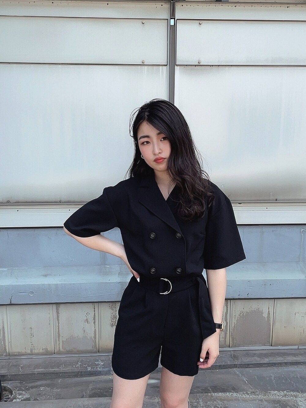 「ENVYM、envym_staff、ENVYMコーデ、envym_hiroshima、シンプルコーデ、今日のコーデ、おしゃれさんと繋がりたい、ootd、モード、今日の服」｜「ENVYMのアイテム（オールインワン・サロペット、ブラック系）」を使った、Fukaさん（レディース・155cm）の春コーディネートの1枚目の写真